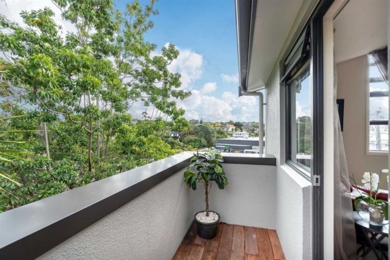 Photo of property in 4/2 Ramsgate Terrace, Mairangi Bay, Auckland, 0630