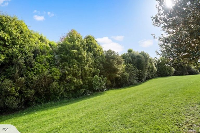 Photo of property in 26 Adelphi Place, Albany, Auckland, 0632