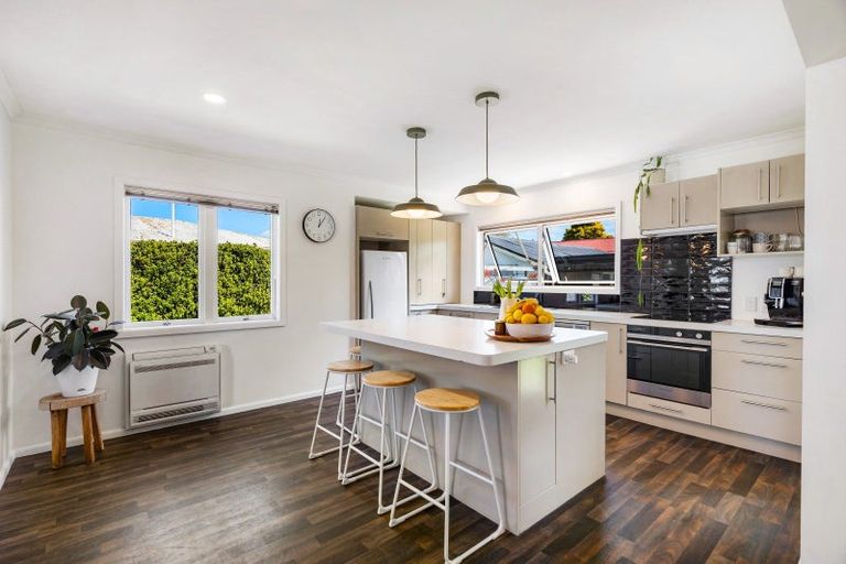 Photo of property in 211 Lumsden Road, Akina, Hastings, 4122