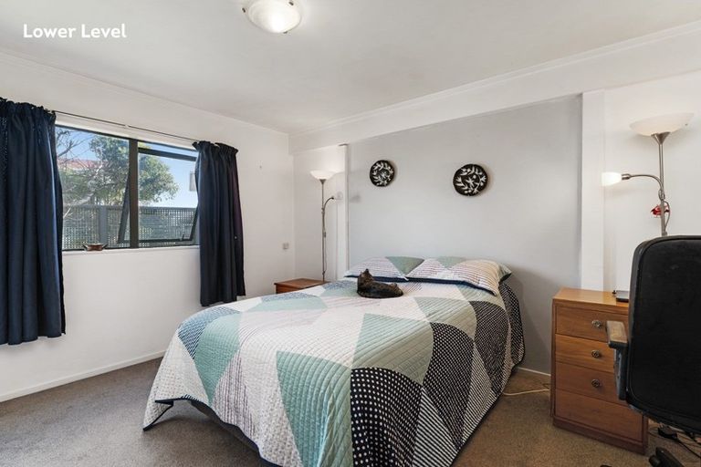 Photo of property in 30 Frimley Terrace, Waikanae Beach, Waikanae, 5036