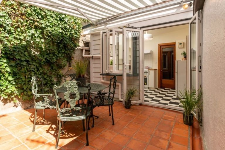 Photo of property in 27 Ascot Street, Thorndon, Wellington, 6011