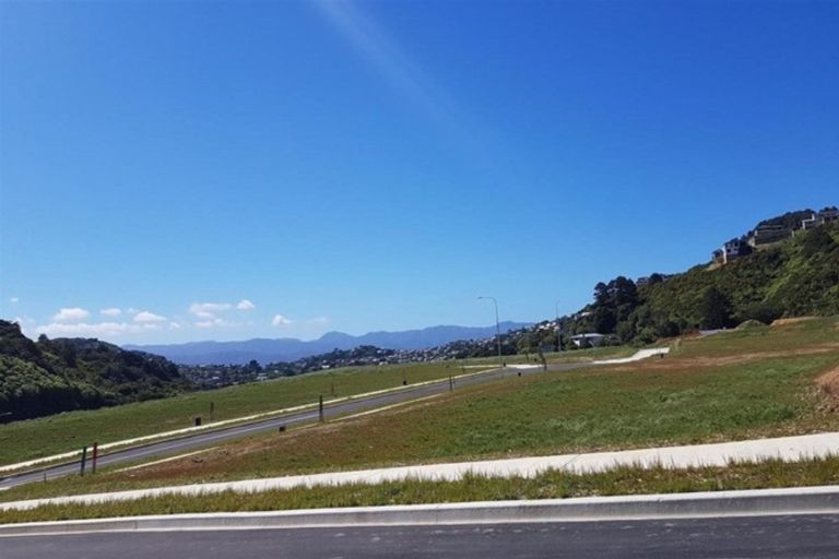 Photo of property in 107 Silverstream Road, Crofton Downs, Wellington, 6035