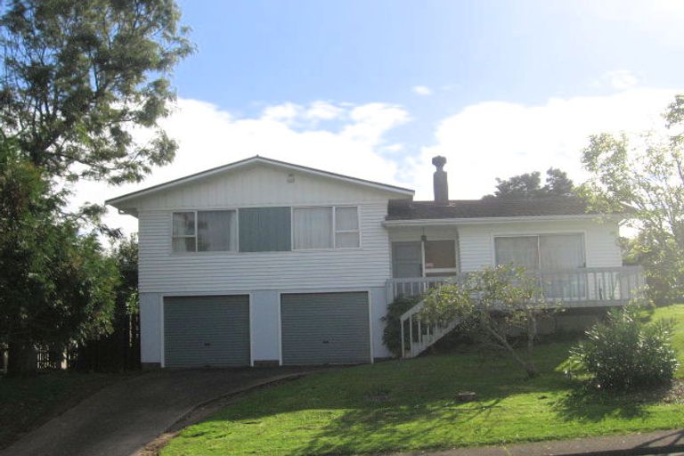Photo of property in 15 Zita Maria Drive, Massey, Auckland, 0614