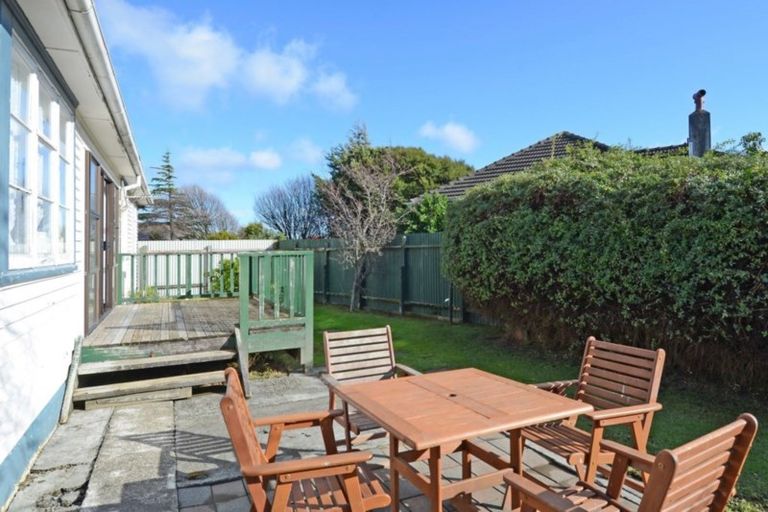 Photo of property in 39 Atiawa Crescent, Waiwhetu, Lower Hutt, 5010