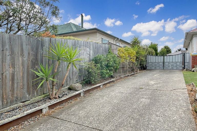 Photo of property in 13 Pannell Avenue, Wainoni, Christchurch, 8061