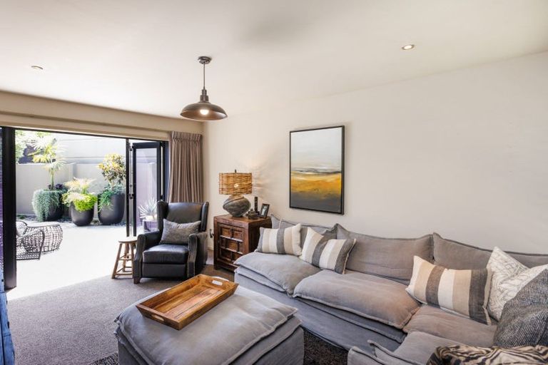 Photo of property in 143 Victoria Avenue, Hokowhitu, Palmerston North, 4410