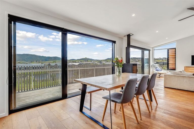 Photo of property in 32 Northcoast Place, Mangawhai Heads, Mangawhai, 0505