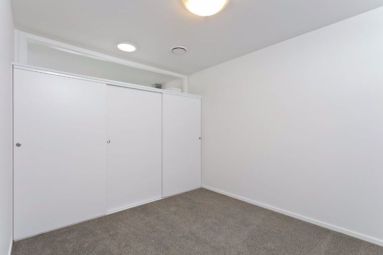 Photo of property in 8/26 Railway Street West, Papakura, 2110
