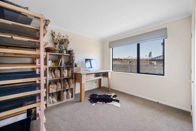 Photo of property in 59 Minaret Ridge, Wanaka, 9305