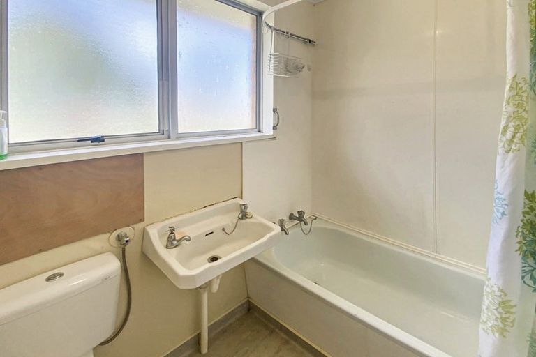 Photo of property in 63 Titoki Street, Castlecliff, Whanganui, 4501