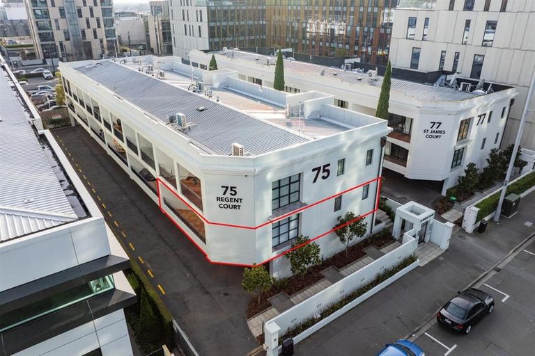 Photo of property in Regent Courts, 2/75 Gloucester Street, Christchurch Central, Christchurch, 8013