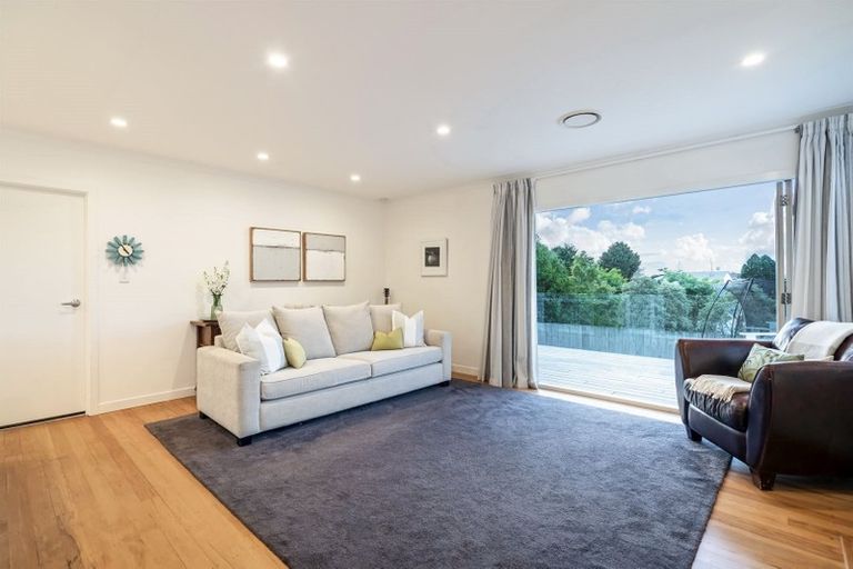 Photo of property in 45 Birkdale Road, Birkdale, Auckland, 0626