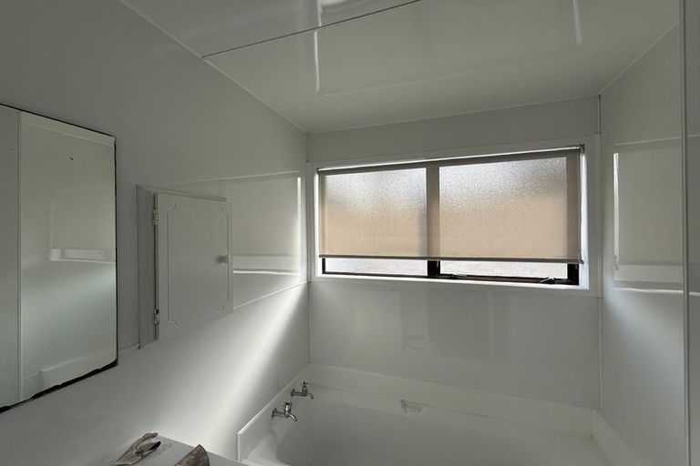 Photo of property in 9 Edwin Freeman Place, Ranui, Auckland, 0612