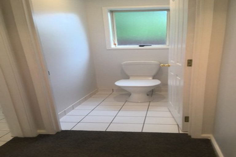 Photo of property in 8 Riegler Place, Belfast, Christchurch, 8051