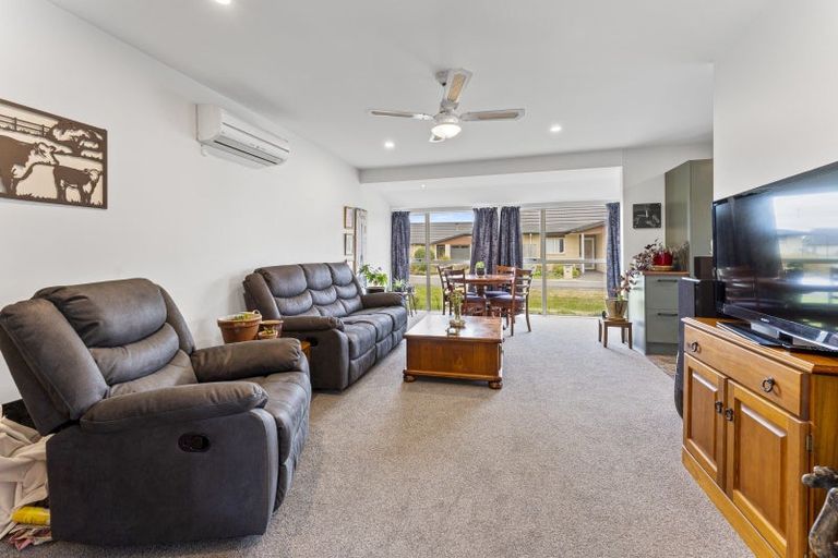 Photo of property in Rivertown Villas, 150 Williams Street, Kaiapoi, 7630