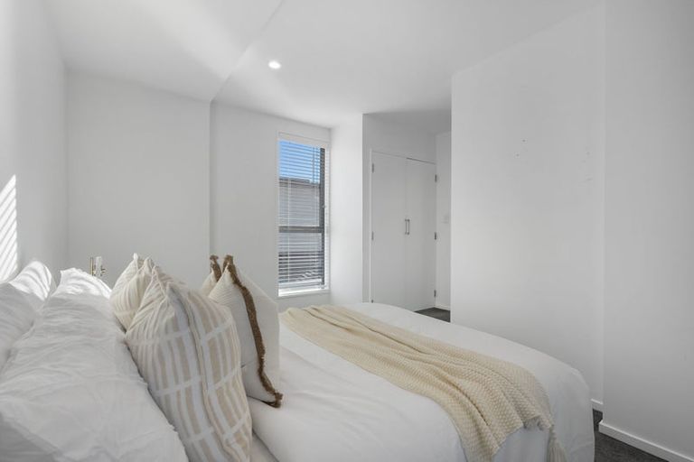 Photo of property in 2/204 Edgeware Road, Edgeware, Christchurch, 8013