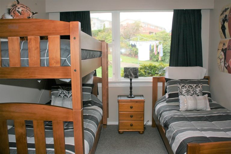 Photo of property in 10 Kinmont Crescent, Kinmont Park, Mosgiel, 9024