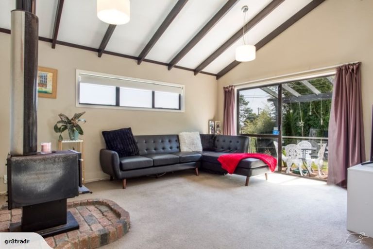 Photo of property in 1/10 Morton Avenue, Forrest Hill, Auckland, 0620