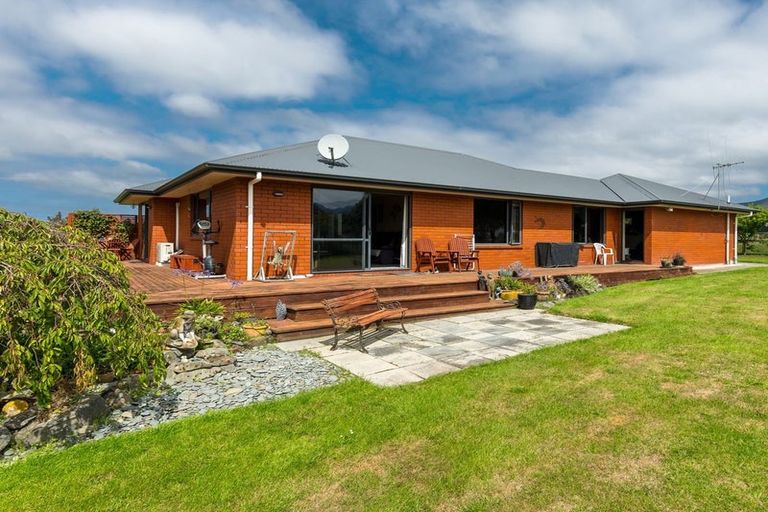 Photo of property in 11 Hunts Road, Waimate, 7978