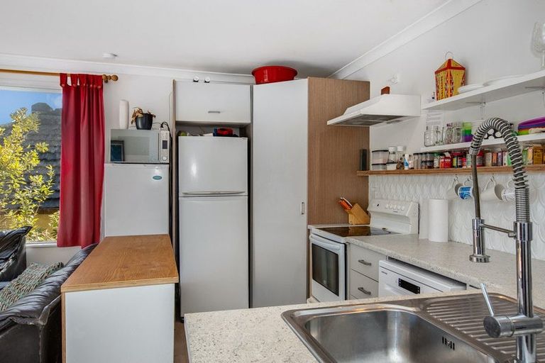 Photo of property in 34 Sievers Grove, Cannons Creek, Porirua, 5024
