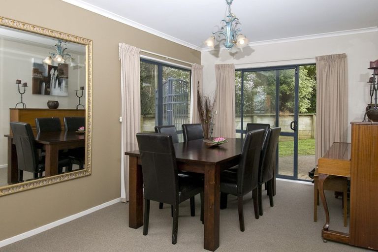 Photo of property in 7 Limerick Place, Dannemora, Auckland, 2016
