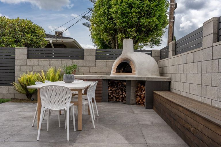 Photo of property in 180 Sandwich Road, St Andrews, Hamilton, 3200