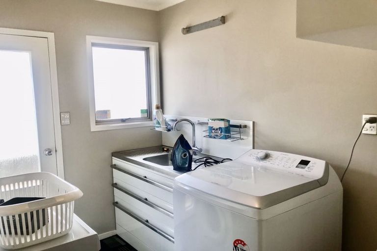 Photo of property in 101 Glenmore Road, Sunnyhills, Auckland, 2010