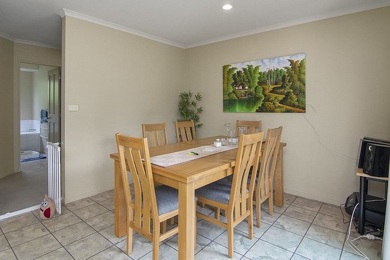 Photo of property in 15 Dowman Place, Te Puke, 3119