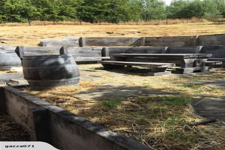 Photo of property in Rowan Cottage, 1674 Saint Bathans Loop Road, Saint Bathans, 9386