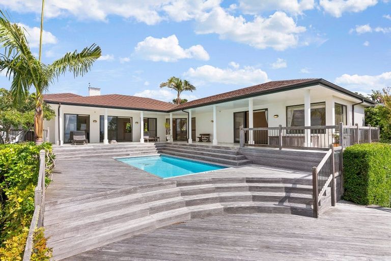 Photo of property in 220 Sandspit Road, Shelly Park, Auckland, 2014