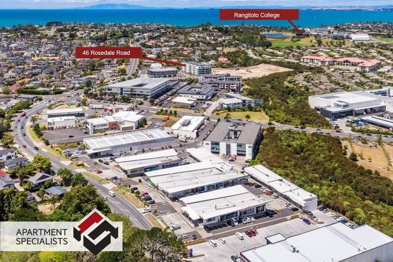 Photo of property in Apollo Apartments, 201/46 Rosedale Road, Rosedale, Auckland, 0632