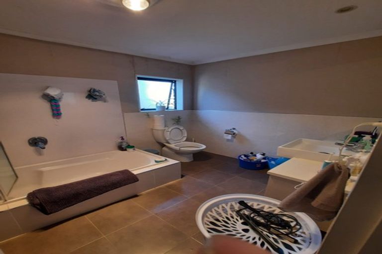 Photo of property in 9 Agapanthus Place, Flat Bush, Auckland, 2016