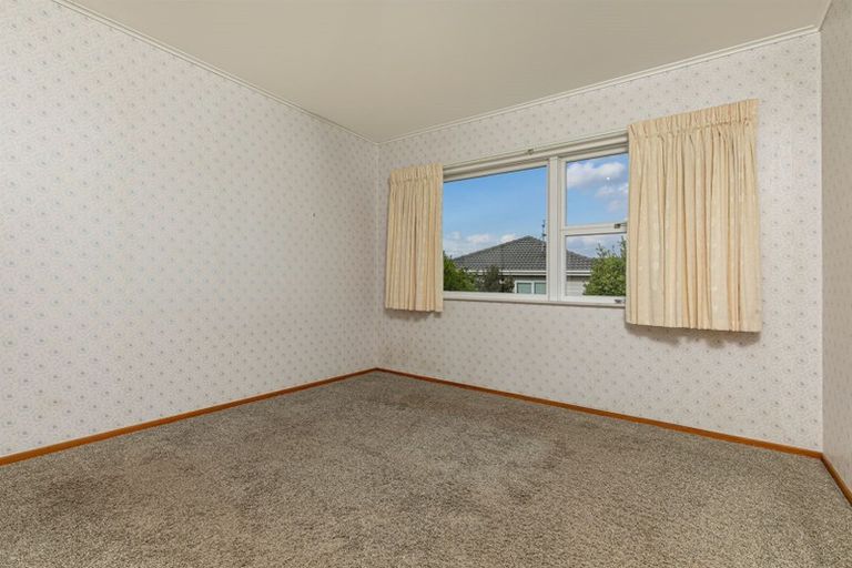 Photo of property in 175 Waimumu Road, Massey, Auckland, 0614