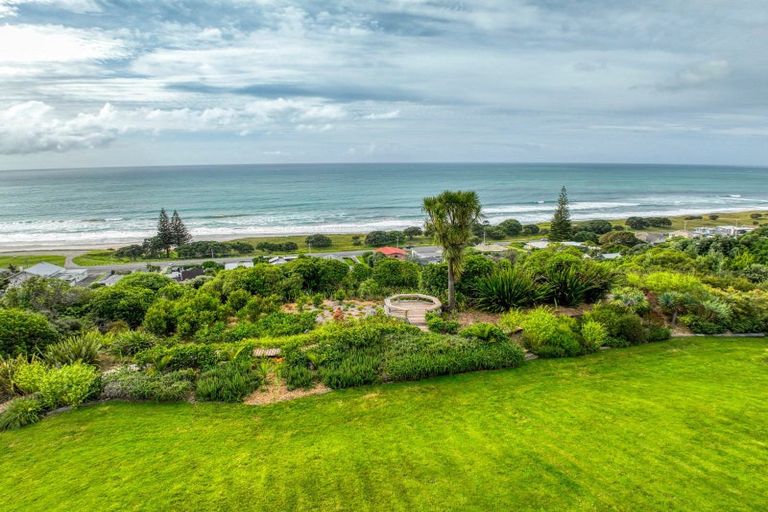 Photo of property in 45 Winifred Street, Okitu, Gisborne, 4010