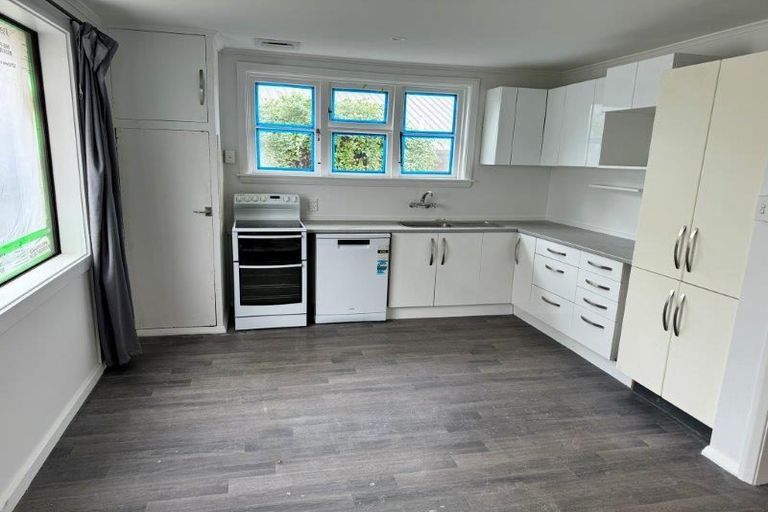 Photo of property in 42 Auburn Avenue, Upper Riccarton, Christchurch, 8041