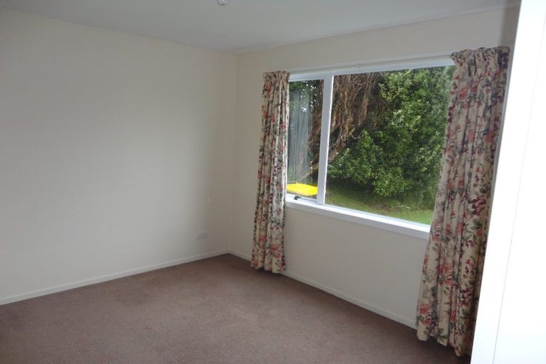 Photo of property in 80 Taylor Terrace, Tawa, Wellington, 5028