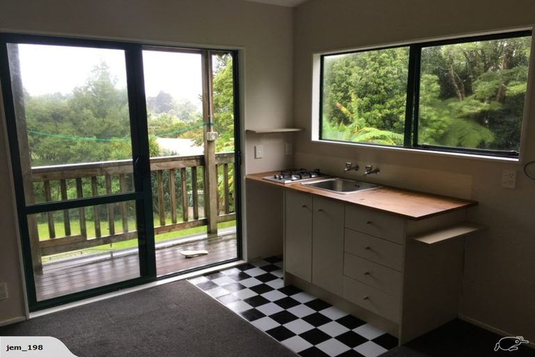 Photo of property in 17 Mcclintock Road, Massey, Auckland, 0614