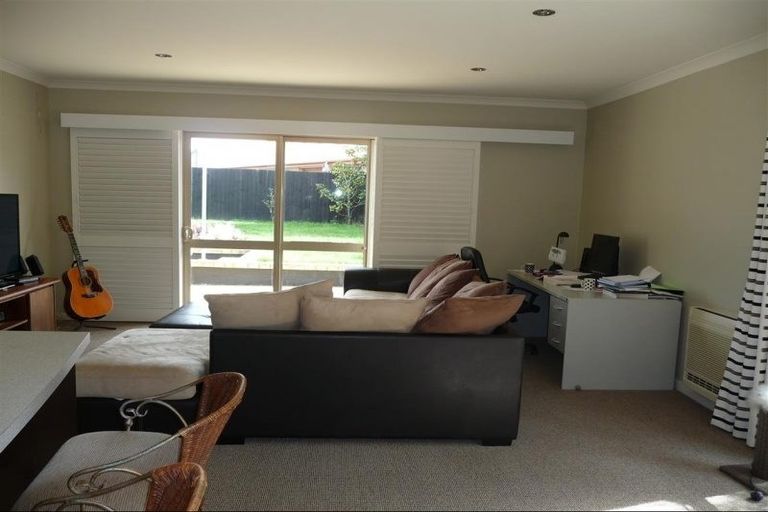 Photo of property in 26 Kinsella Crescent, Aidanfield, Christchurch, 8025