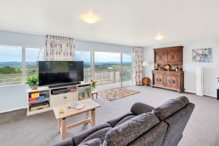 Photo of property in 69 Pipitiwai Drive, Helensville, Kaukapakapa, 0871