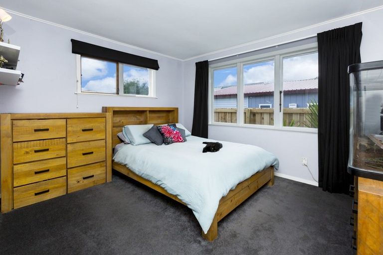 Photo of property in 16 Robertson Street, Elderslea, Upper Hutt, 5018