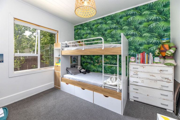 Photo of property in 16 Burke Street, Addington, Christchurch, 8024