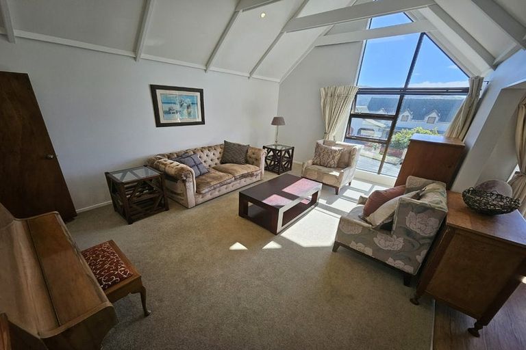 Photo of property in 65 Woodman Drive, Tawa, Wellington, 5028