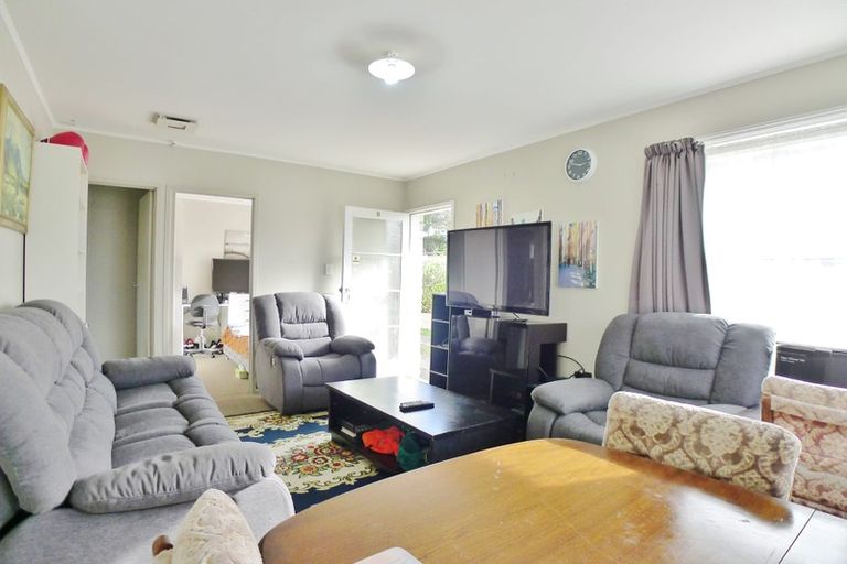 Photo of property in 4173 Great North Road, Glen Eden, Auckland, 0602