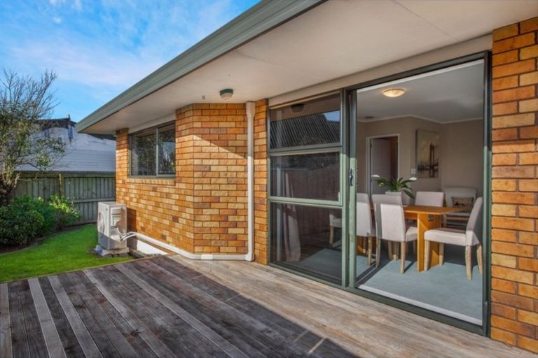 Photo of property in 17 Mews Place, Forest Lake, Hamilton, 3200