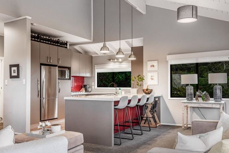 Photo of property in 15 Moorgreen Heights, Torbay, Auckland, 0630