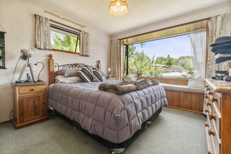 Photo of property in 56a Fairmount Road, Titirangi, Auckland, 0604