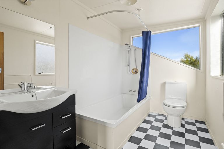 Photo of property in 34 Elm Row, Dunedin Central, Dunedin, 9016