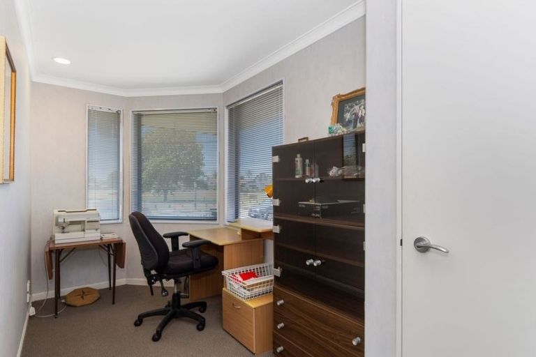 Photo of property in 54 Gravatt Road, Papamoa Beach, Papamoa, 3118