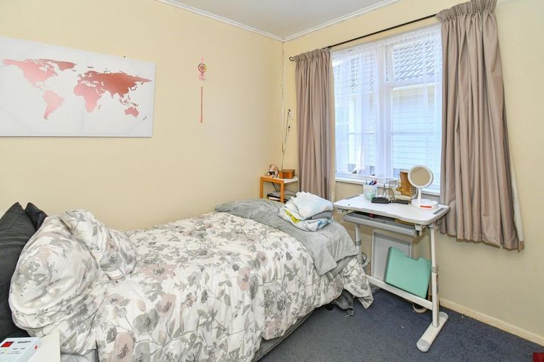 Photo of property in 18 Mcannalley Street, Manurewa East, Auckland, 2102