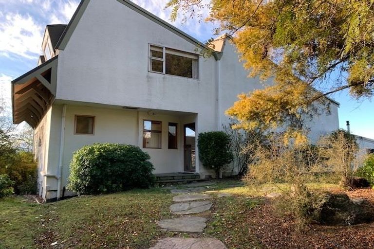 Photo of property in 14 Lochy Road, Fernhill, Queenstown, 9300